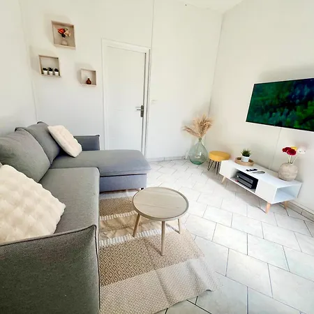 Valenstay - T2 Pro - Fibre & Bureau - Tram Gare Apartament