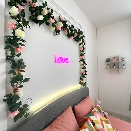 Valenstay - Cosy - - Netflix 아파트