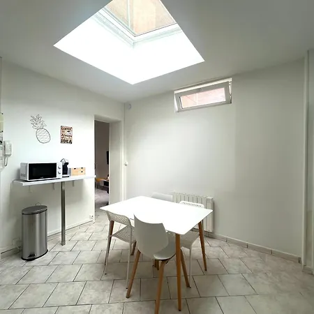 Valenstay - Cosy - - Netflix * Anzin